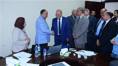 رئيس جامعة سوهاج يستقبل فريق هيئة ضمان الجودة لاعتماد ٣ برامج تعليمية بكلية التربية