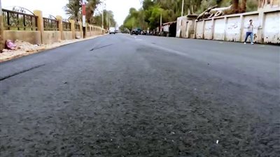 رصف 5 كيلو متر بشوارع جرجا ضمن خطة صيانة الطرق 