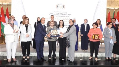 منظمة المرأة العربية: تداعيات سلبية محتملة لتكنولوجيا المعلومات  على حياة النساء والفتيات 