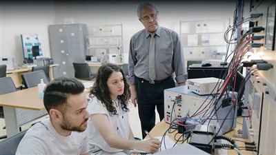 ﻛﻠﻴﺎت ﺟﺎﻣﻌﺔ اﻟﻤﺴﺘﻘﺒﻞ ﺗﺴﺘﻌﺪ ﻟﻠﺪﻓﻌﺎت اﻟﺠﺪﻳﺪة ﺑﺒﺮاﻣﺞ دراﺳﻴﺔ ﻋﺎلمية