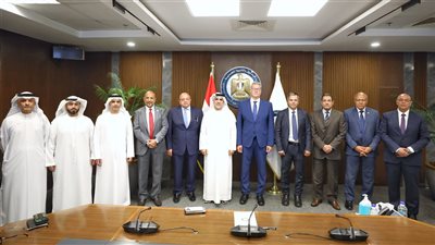 وزير البترول والثروة المعدنية يبحث مع مجموعة موانئ أبوظبي سبل تعزيز التعاون المشترك