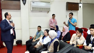 مدير صندوق مكافحة الإدمان يشارك في الملتقى الحواري لبناء الوعى