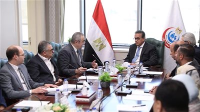 عبدالغفار يوجه بتعزيز برامج تدريب الأطباء المقيمين والتعاون مع المستشفيات الجامعية