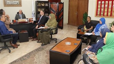 سكرتير بني سويف يتابع موقف تحصيل المستحقات عن مشروعات الصرف الزراعي