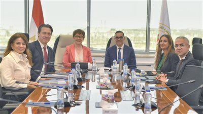 الخطيب يبحث مع البنك الأوروبي لإعادة الإعمار لسبل تعزيز الاستثمارات الأوروبية بمصر