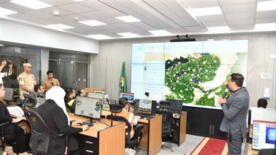 محافظ الفيوم يشهد تجربة عملية لمواجهة تسريب غاز الكلور بمحطة مياه الشرب بقحافة