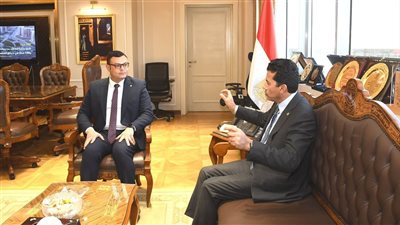 وزير الإسكان يستقبل وزير الشباب لبحث أوجه التعاون بشأن نادي “النادي” بالعاصمة الإدارية 