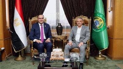 رئيس الرعاية الصحية يتابع وضع منظومة التأمين الصحي الشامل بالإسماعيلية  