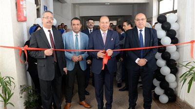 رئيس جامعة المنصورة يفتتح مشروعات التطوير والتجديد بكلية الحقوق