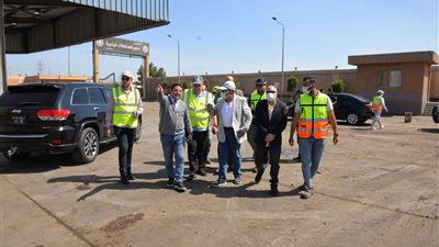 محافظ الدقهلية يتابع تطبيق الاشتراطات البيئية بمصنع سندوب لتدوير المخلفات