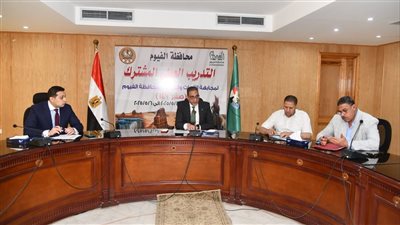 محافظ الفيوم يتابع موقف أراضي الدولة المستردة وآليات استغلالها بالشكل الأمثل
