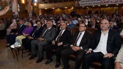 الدكتور أحمد زايد يفتتح ندوة 
