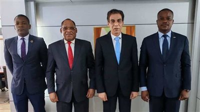 سفير مصر في مالابو يلتقي بوزير التعليم والتعليم الفني في غينيا الاستوائية