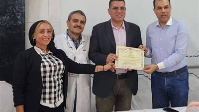 تكريم القائمين على المكتب الإعلامي بصحة البحيرة