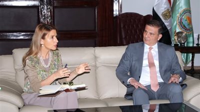 وزير الزراعة يبحث مع مديرة مكتب اليونسكو تطوير المتحف الزراعي وحديقة الأسماك