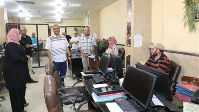 سكرتير المنوفية يتابع سير العمل بالمركز التكنولوجي والحملة الميكانيكية بقويسنا