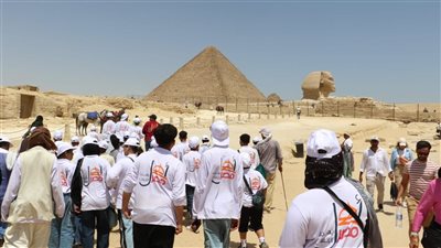 أهل مصر.. أطفال المحافظات الحدودية في جولة بأهرام الجيزة 