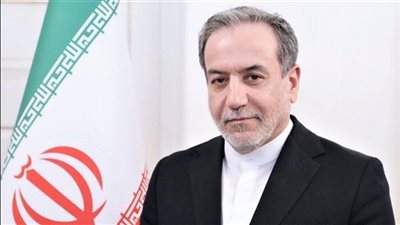 وزير الخارجية الإيراني يدين الهجوم على سفارة بلاده في السويد