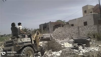 إزالة 5 حالات تعدى على أملاك الدولة بقرية الحمراء بالبحيرة