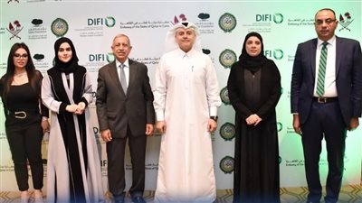 رئيس الأكاديمية العربية يشارك في منتدى الدوحة حول 