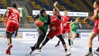 سيدات سبورتنج في مواجهة الاهلي في نهائي دوري السوبر للسلة