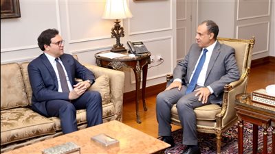 وزيرا الخارجية والثقافة يبحثان سبل تعزيز الأنشطة الثقافية المصرية بالخارج 