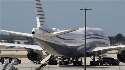  البيت الأبيض: قطر عرضت إهداء طائرة للولايات المتحدة.. وسندرس الأمر قانونيًا
