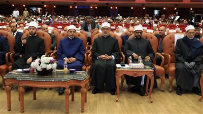 المفتي: الأزهر مصدر رائد في صناعة المجددين والمصلحين بما يحمله من مناهج علمية رصينة