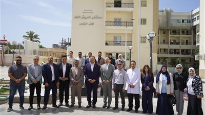 رئيس الهيئة العامة للاعتماد والرقابة الصحية يتفقد مستشفى العريش العام