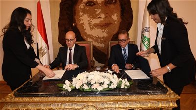 توقيع اتفاقية تعاون بين جامعة مصر للعلوم والجامعة الأهلية الفرنسية