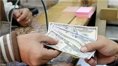 تحويلات المصريين العاملين بالخارج تسجل قفزة تاريخية.. السر في شهر فبراير (فيديو)