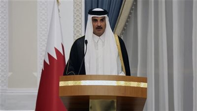 أمير قطر وممثل سلطان عمان يصلان السعودية للمشاركة في القمة الخليجية الأمريكية