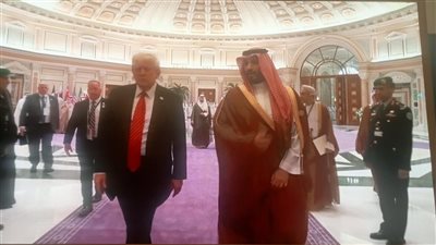 ولى العهد السعودي يستقبل القادة المشاركين في القمة الخليجية الأمريكية