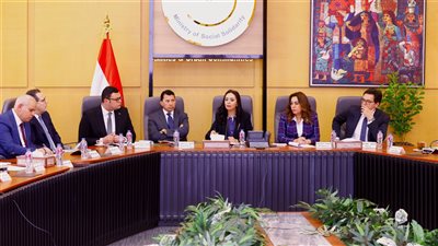 وزيرة التضامن تترأس اجتماع مجموعة العمل الوزارية بشأن مقترحات زيادة فصول الحضانات