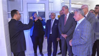 محافظ الغربية يفتتح وحدة حضّانات طبية بجمعية اليسر بطنطا