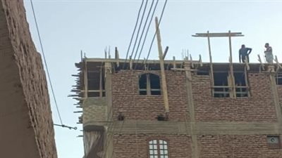 إيقاف أعمال بناء مخالف والتحفظ على 