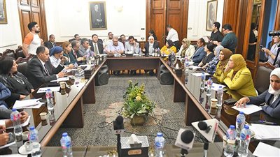 مناقشة القانون فى مسارى تنفيذ حكم الدستورية وتحقيق مصلحة المالك والمستأجر