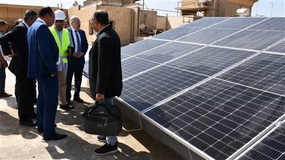 محطة شمسية بأيادٍ طلابية| مشروع تخرج مبتكر بجامعة حلوان