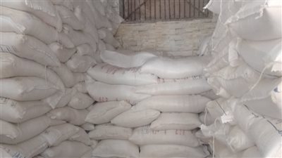 ضبط طنّي ملح طعام متحجر وغير مطابق للمواصفات بأحد مطاحن شبين القناطر 