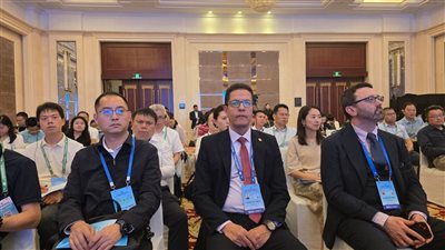 رئيس جامعة بنها يشارك في المؤتمر العالمي للتعليم الرقمي بالصين 