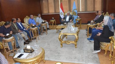 محافظ الغربية ومستشار وزير التنمية يناقشان تشغيل مجزر شوني