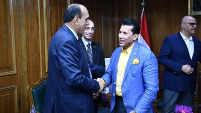 وزير الشباب يصل القليوبية لبدء جولة تفقدية موسعة.. صور