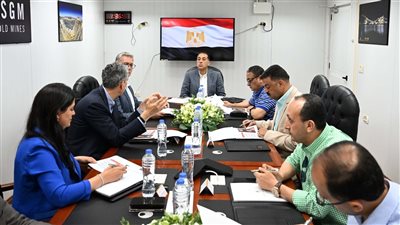 مدبولي يجتمع مع الرئيس التنفيذي لشركة أنجلو جولد أشانتي