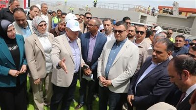 ضمن مبادرة «حياة كريمة».. وزير الإسكان يتفقد مشروع الصرف بسنهوا منيا القمح