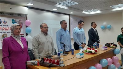 وكيل صحة البحيرة  يُكرِّم عددا من هيئة التمريض 