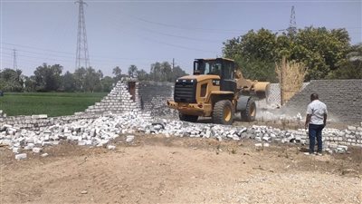 إزالة 58 تعديًا على أملاك الدولة بـ 3 مراكز فى قنا 