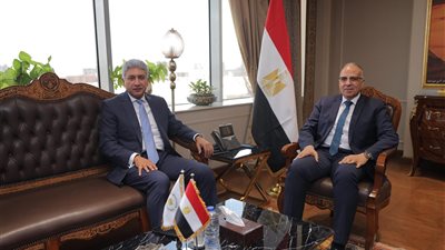 وزيرا السياحة والري يبحثان تسهيل إجراءات إصدار التراخيص المتعلقة بأعمال وزارة الري والصادرة للمشروعات السياحية
