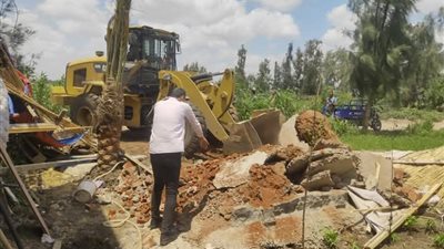 إزالة 1212 مترًا تعديات على أملاك الدولة بالبحيرة