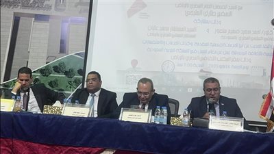 ممثلي وزارة التعليم والعمل المصرية يوضحون بنود عقد العمل السعودي لأبناء الجالية بالرياض