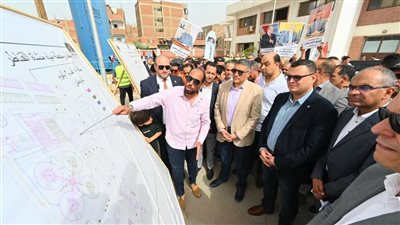 وزير الإسكان ومحافظ الجيزة يتفقدان محطة مياه منشأة القناطر المُرشحة